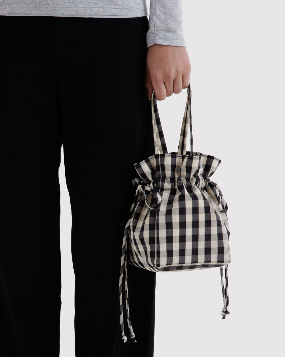 NYLON DRAWSTRING BAG - US 3029