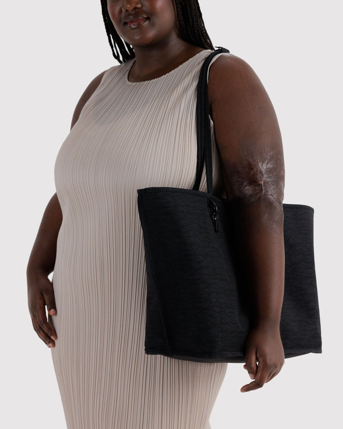 LARGE NYLON REVERSIBLE TOTE - US 3622