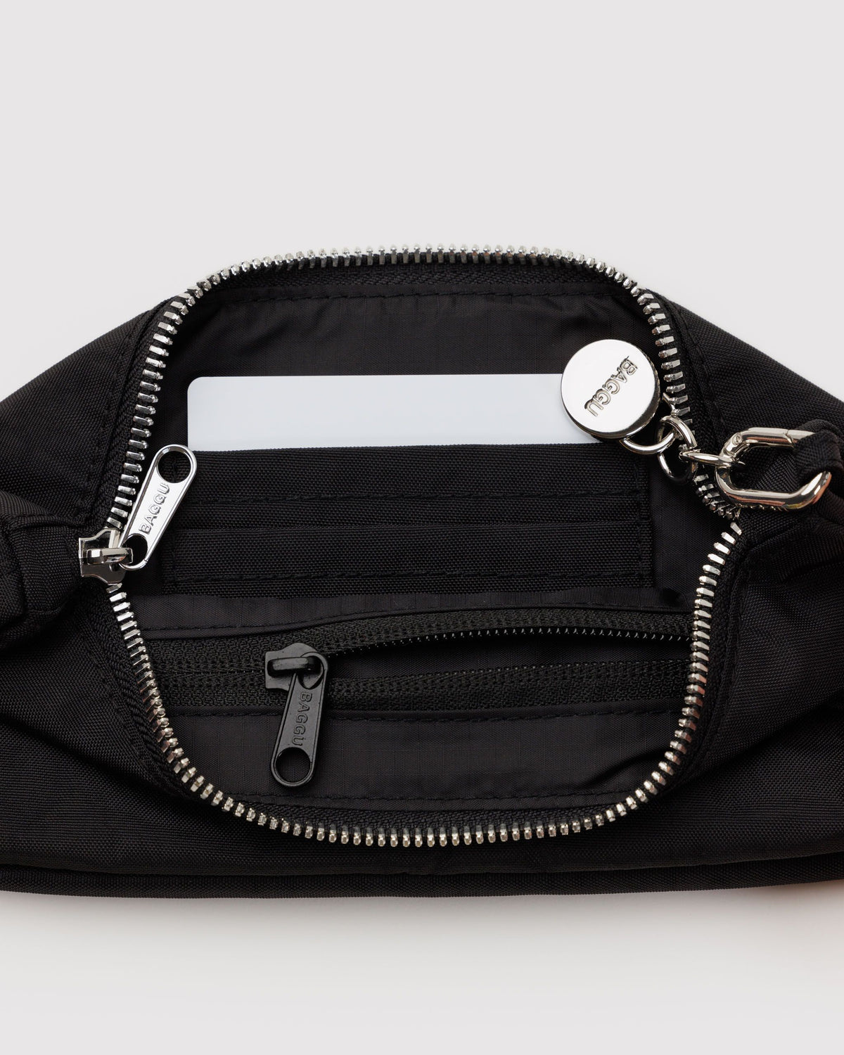 NYLON POCHETTE - US 5691